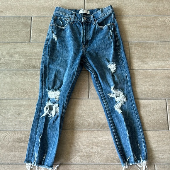 Abercrombie & Fitch The Mom High Rise Jeans Size: 26 XS - Picture 1 of 7